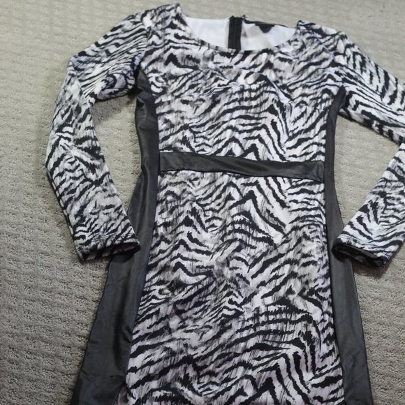 Kardashian Kollection Size Small Black and Grey Bodycon Dress - Picture 1 of 6